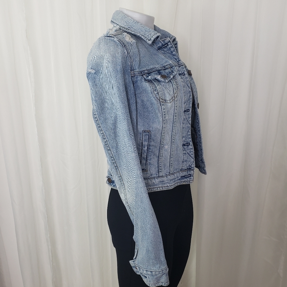 AEO crop distressed embroidered denim jacket southwestern pattern size medium - Picture 5 of 8